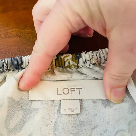 Loft Floral Off the shoulder top ruffle sleeve - Picture 3 of 5